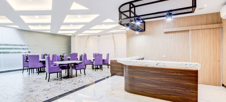 OAK联排别墅靠近塞马朗公园购物中心(原塞马朗精品酒店)(Townhouse Oak Near the Park Mall Semarang Formerly Semarang Boutique Hotel)图片