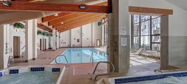 由红色遮阳篷提供的2056号松树2卧室公寓(2056 the Pines 2 Bedroom Condo by RedAwning)图片