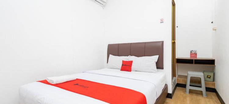 红多兹酒店@泗水丹绒纱丽(RedDoorz @ Tanjung Sari Surabaya)图片