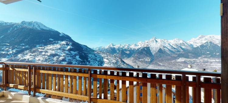 Stunning apartment with mountain view图片