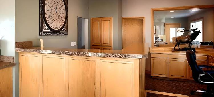 维纳尔伊克诺旅馆套房，靠近恐龙纪念碑(Econo Lodge Inn & Suites Vernal Near Dinosaur Monument)图片