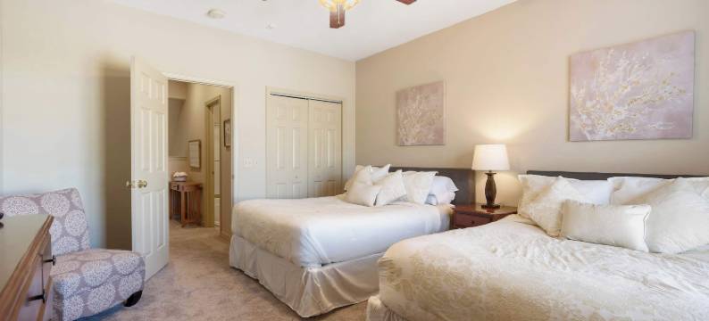 小鸟巷之美 - 高尔夫、游泳池、健身房等！(Birdie Lane Beauty - Golf, Pools, Gym, & More!)图片