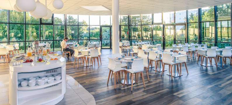 浮图罗斯科普阿克蒂斯美居酒店(Hôtel Mercure Poitiers Site du Futuroscope)图片