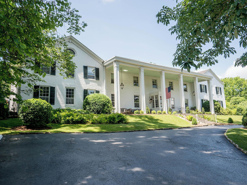 历史悠久的刘易斯将军旅馆