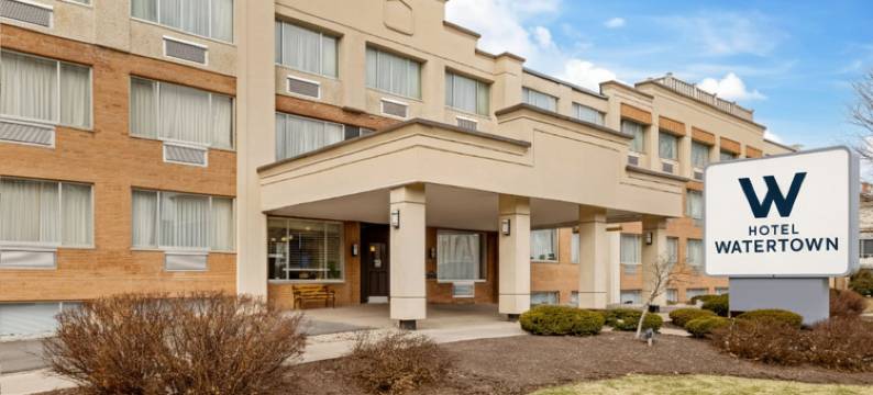沃特敦德拉姆堡贝斯特韦斯特酒店(Best Western Watertown Fort Drum)图片