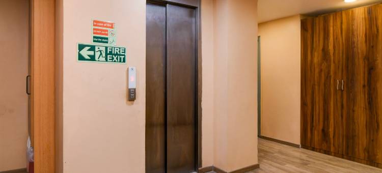 Super Townhouse VIP Road Formerly the Sky图片