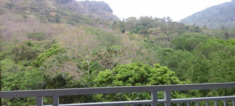海米罗海岸皮可洛罗旅馆(Pico de Loro Hamilo Coast Guest House)图片