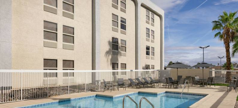 拉斯维加斯会议中心万豪万枫酒店(Fairfield Inn Las Vegas Convention Center)图片