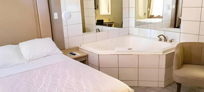 尤马伊克诺套房旅馆(Econo Lodge Inn & Suites)图片