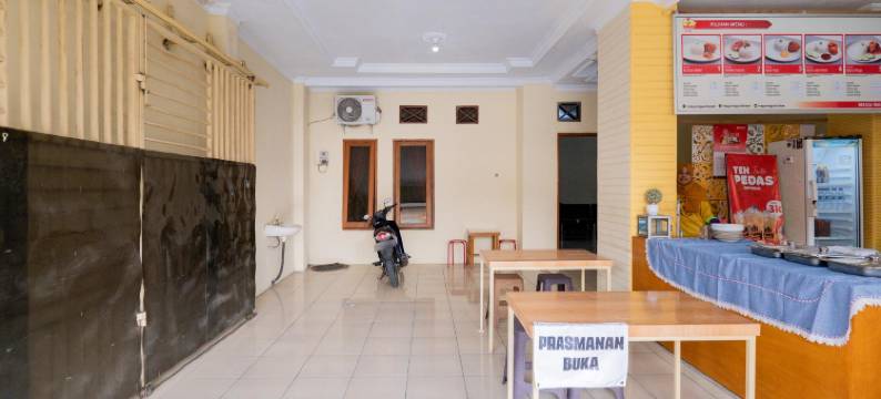 红门伊斯兰酒店 @ 马尼尼湖萨沃贾贾尔(RedDoorz Syariah at Danau Maninjau Sawojajar)图片