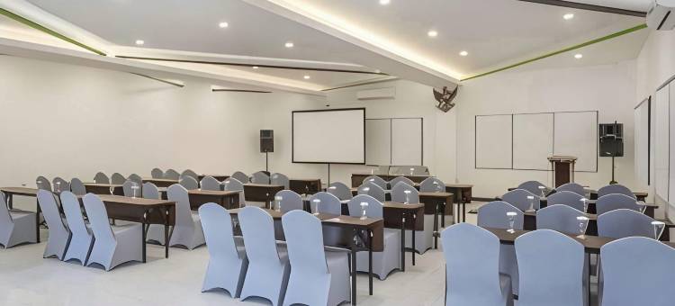 布罗莫格兰德威兹酒店(Grand Whiz Hotel Bromo)图片