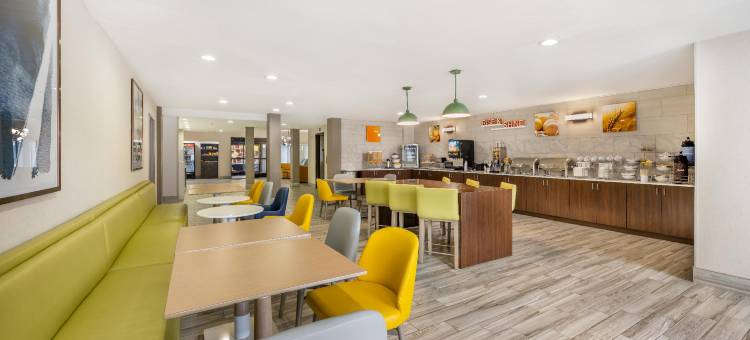 阿尔伯克基北气球嘉年华公园舒适套房酒店(Comfort Suites Albuquerque-North Journal Center)图片