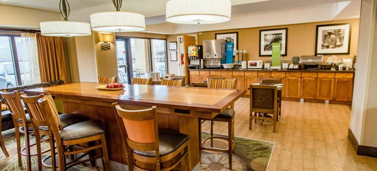 卡利维尔I-75/科夫湖州立公园希尔顿欢朋酒店(Hampton Inn Caryville-I-75/Cove Lake State Park)图片