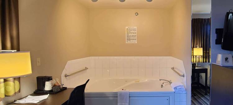 布鲁金斯温德姆速8酒店(Super 8 by Wyndham Brookings)图片