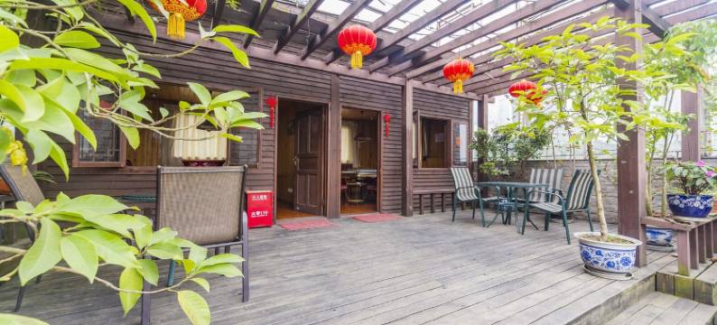 南滨路欧式全江景民宿(南滨路分店)图片