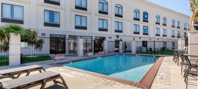 西南休斯顿舒格兰舒适套房酒店(Comfort Inn & Suites SW Houston Sugarland)图片