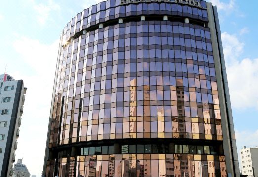 Breezbay Hotel Resort and SpaHotel Overview