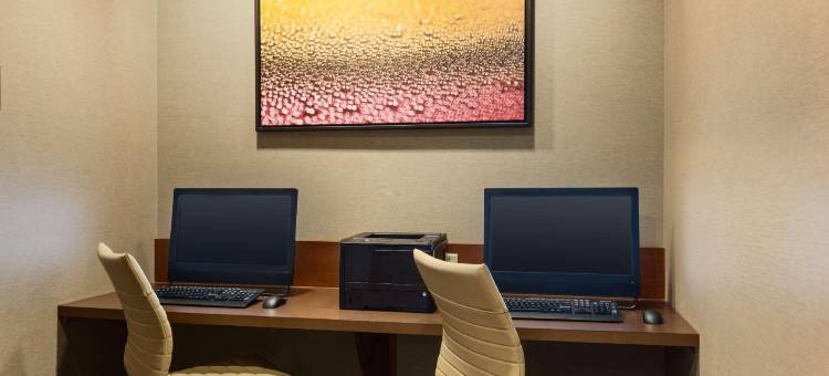 Comfort Suites Milwaukee West图片