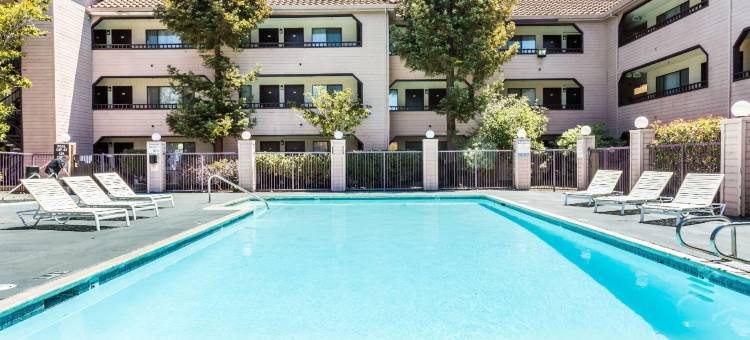 加利福尼亚瓦列霍纳帕谷丽怡酒店(Country Inn & Suites by Radisson, Vallejo Napa Valley, CA)图片