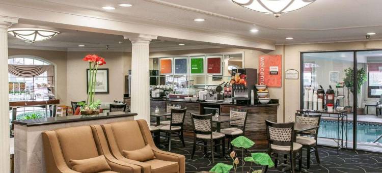 印第安纳波利斯南I-65舒适酒店(Comfort Inn Indianapolis South I-65)图片