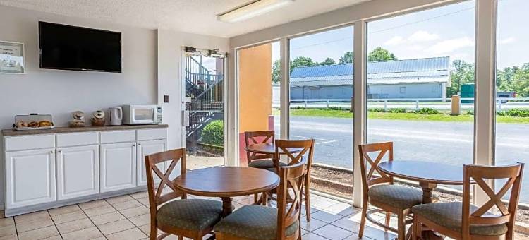 罗德威酒店-丹麦-杰克逊(Rodeway Inn Denmark-Jackson)图片