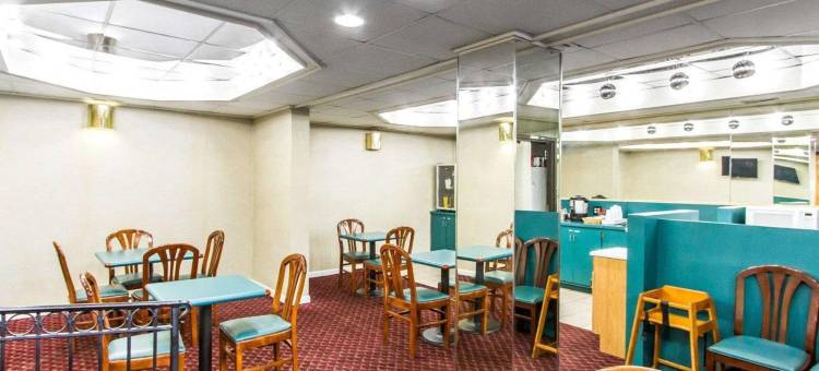 伊康套房旅馆(Econo Lodge & Suites Clarksville)图片