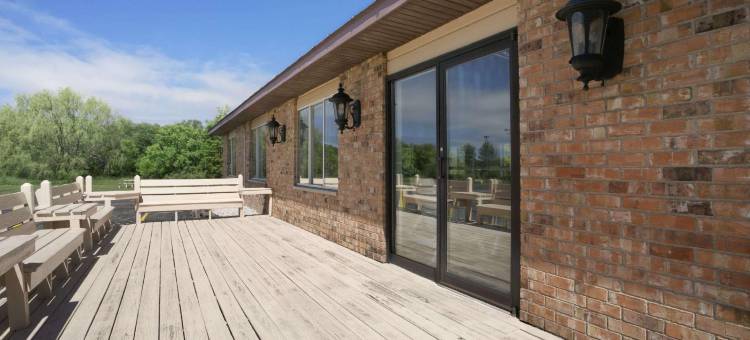 马尼斯蒂温德姆呗盟酒店(Baymont by Wyndham Manistee)图片