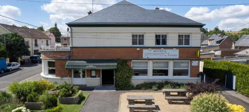 杜卡那德餐厅酒店(Logis - Hôtel Restaurant du Canard)图片