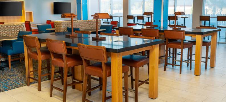 拉斯维加斯东特罗皮卡纳智选假日套房酒店(Holiday Inn Express & Suites LAS VEGAS - E TROPICANA by IHG)图片