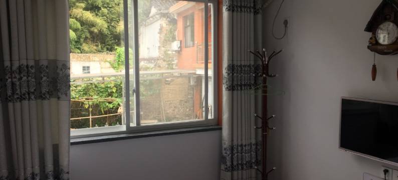 陈忠伟特色民宿(河白线分店)图片