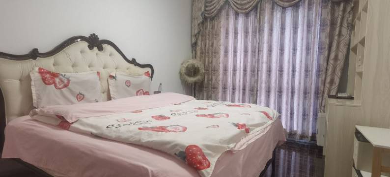 淡水温馨江景大三房公寓(府东北街1号分店)图片