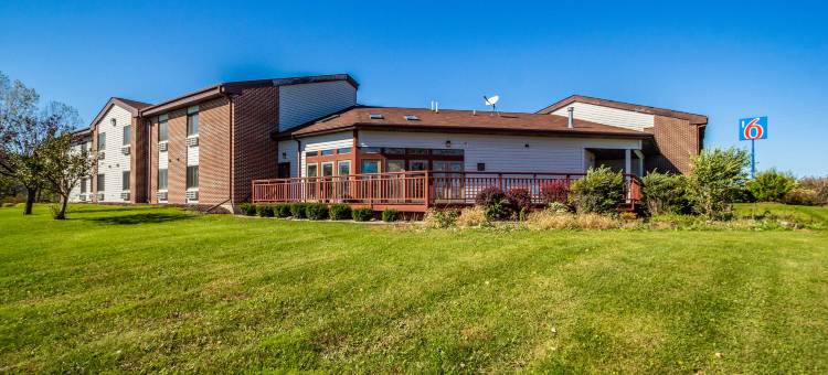 威斯康星萨库维里 6 号汽车旅馆(Motel 6 Saukville, WI)图片