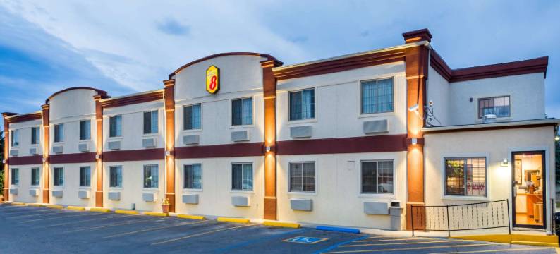 道格拉斯温德姆速8酒店(Super 8 by Wyndham Douglas, WY)图片