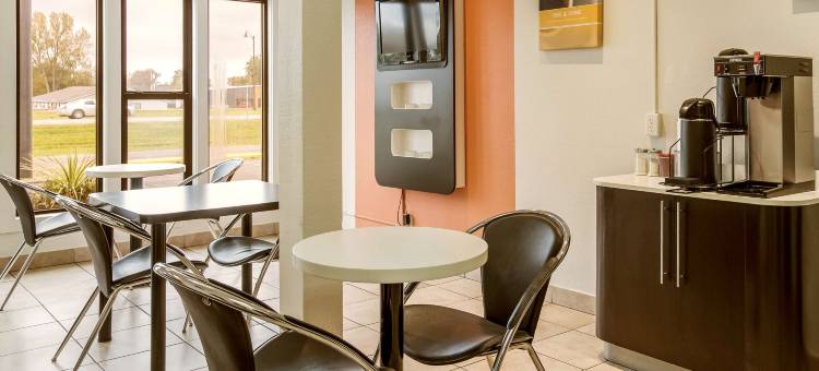 明尼苏达艾伯特利 6 号汽车旅馆(Motel 6 Albert Lea, MN)图片