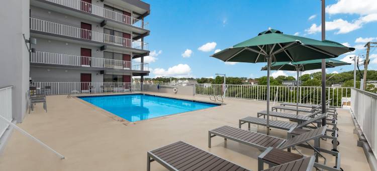 红屋顶PLUS+及套房维吉尼亚海滩-海滨(Red Roof Plus+ & Suites Virginia Beach - Seaside)图片