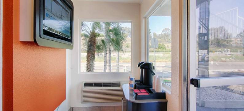 圣地亚哥拉梅萨6号汽车旅馆(Motel 6 la Mesa, CA - San Diego)图片