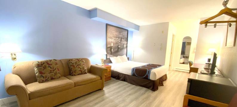 西卡莫斯速8酒店(Super 8 by Wyndham Sicamous)图片