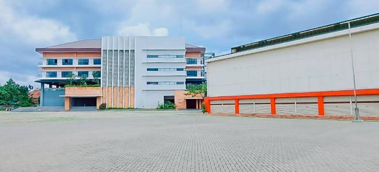 加丁瑟蓬酒店-靠近佩尔西塔体育场红伙伴(Gading Serpong Hotel Near Stadion Persita Redpartner)图片