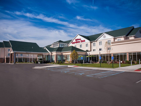 圣路易斯机场希尔顿花园酒店