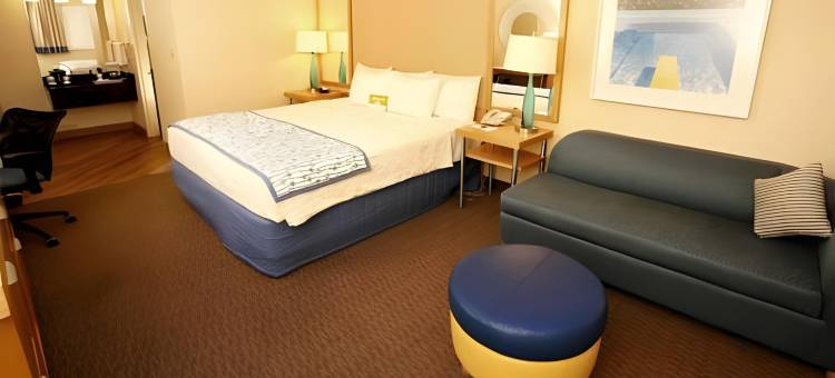 劳德代尔堡庞帕诺海滩拉昆塔温德姆酒店(La Quinta by Wyndham Fort Lauderdale Pompano Beach)图片