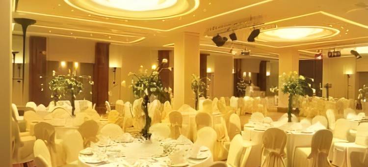 贝鲁特拉乌什温德姆华美达广场酒店(Ramada Plaza by Wyndham Beirut Raouche)图片