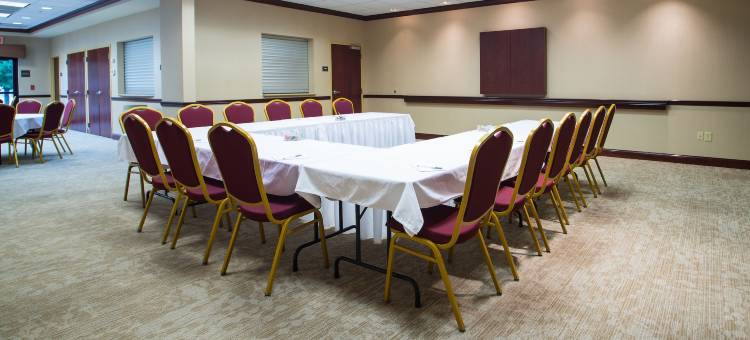 格林斯堡欢朋套房酒店(Hampton Inn & Suites Greensburg)图片