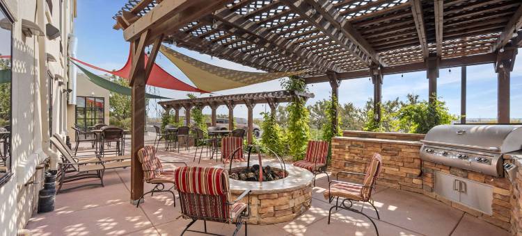 夏延舒适酒店(Comfort Inn & Suites)图片