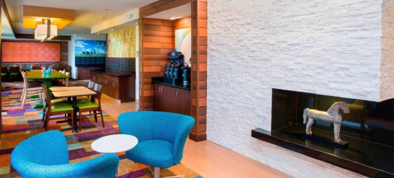 昆西万枫酒店及套房(Fairfield Inn & Suites Quincy)图片