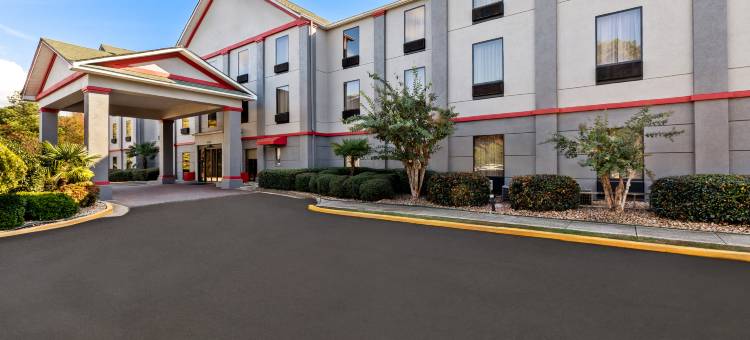 亚特兰大机场南红顶PLUS套房酒店(Red Roof Plus+ & Suites Atlanta Airport South)图片