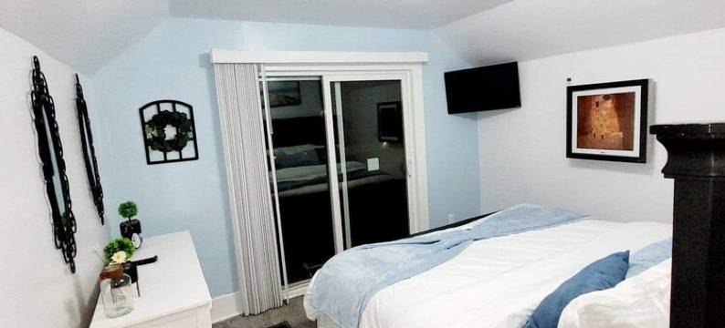 Toledo, lakeside home 3 bdrm sleep 7 on Lake Erie with 4 decksto choose from.图片