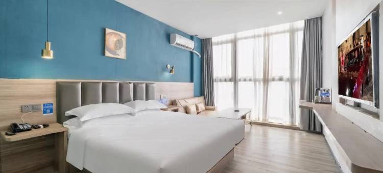 云港酒店(宜宾临港国际会展中心店)图片