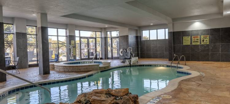 沃斯堡化石溪希尔顿逸林酒店(DoubleTree by Hilton Fort Worth Fossil Creek)图片