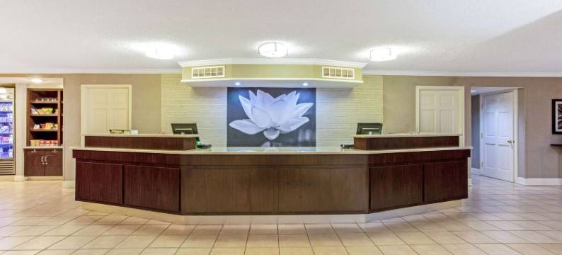 圣安吉洛拉昆塔温德姆酒店和会议中心(La Quinta Inn by Wyndham and Conference Center San Angelo)图片