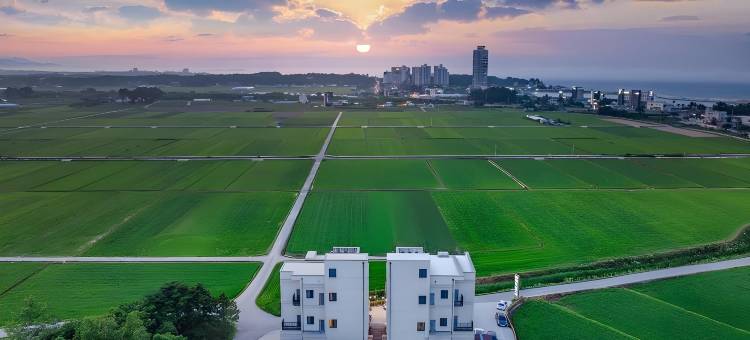 艾莉丝游泳池别墅旅馆(Gangneung Iris Poolvilla and Spa Pension Pet Friendly)图片